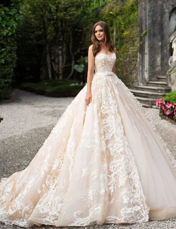 Vestidos de noiva: Como escolher o modelo certo?