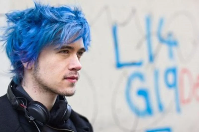 Cabelo azul masculino 3
