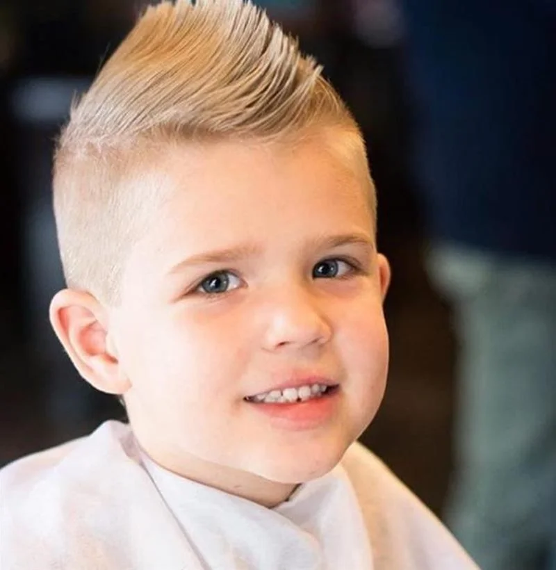 Corte de cabelo masculino infantil