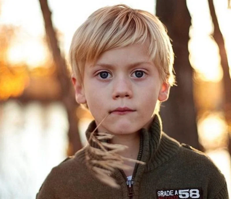 Corte masculino infantil para cabelos lisos e finos 5
