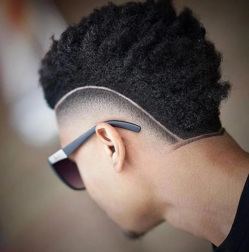 Listra no cabelo masculino: Dicas e fotos Listra em corte moicano