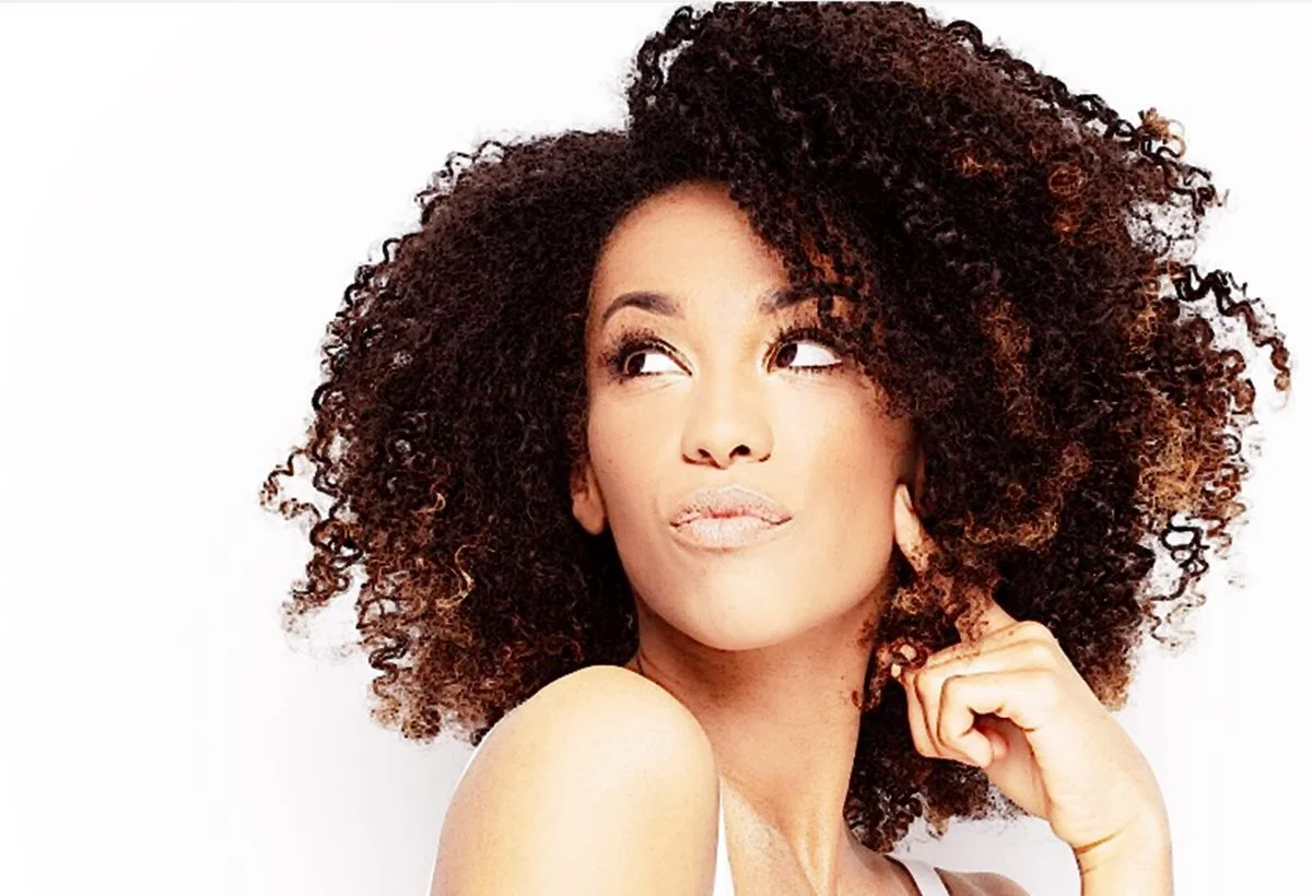 como acelerar o crescimento do cabelo afro