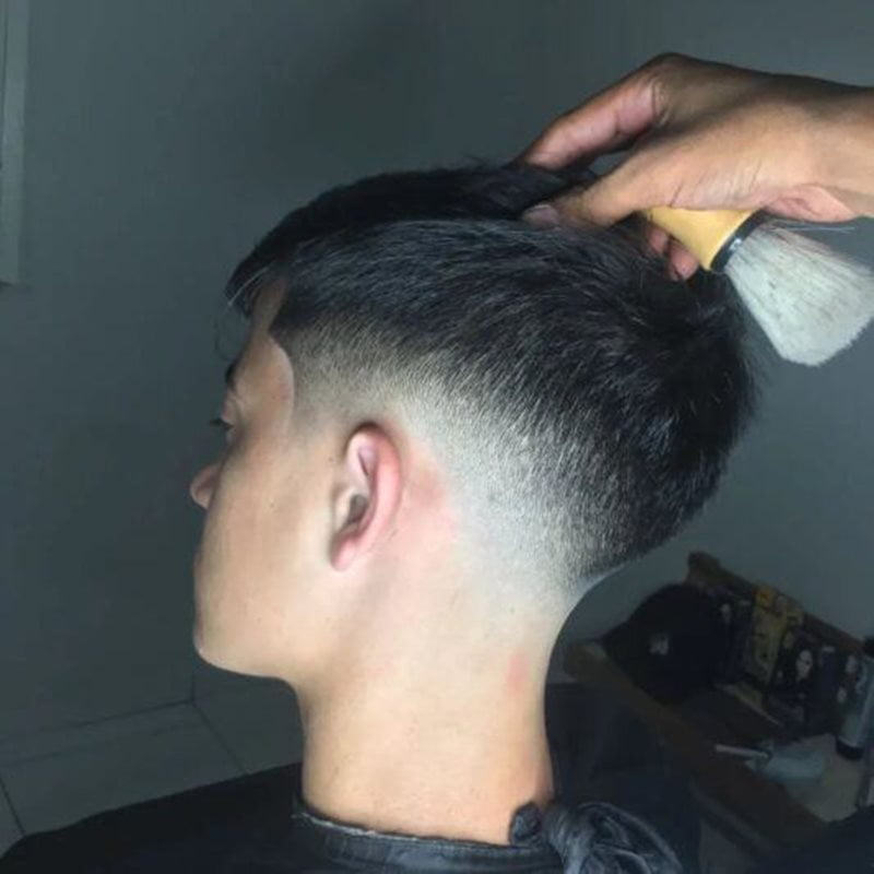 Low Fade em cabelo liso